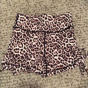 Ziya Leopard Scrunch Shorts
